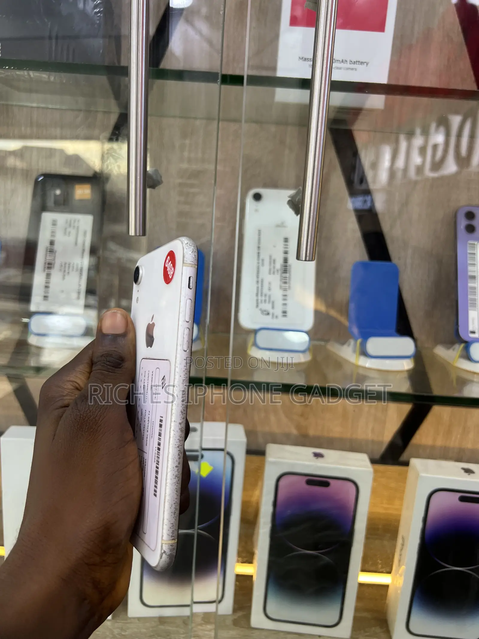 Apple iPhone XR 64 GB White
