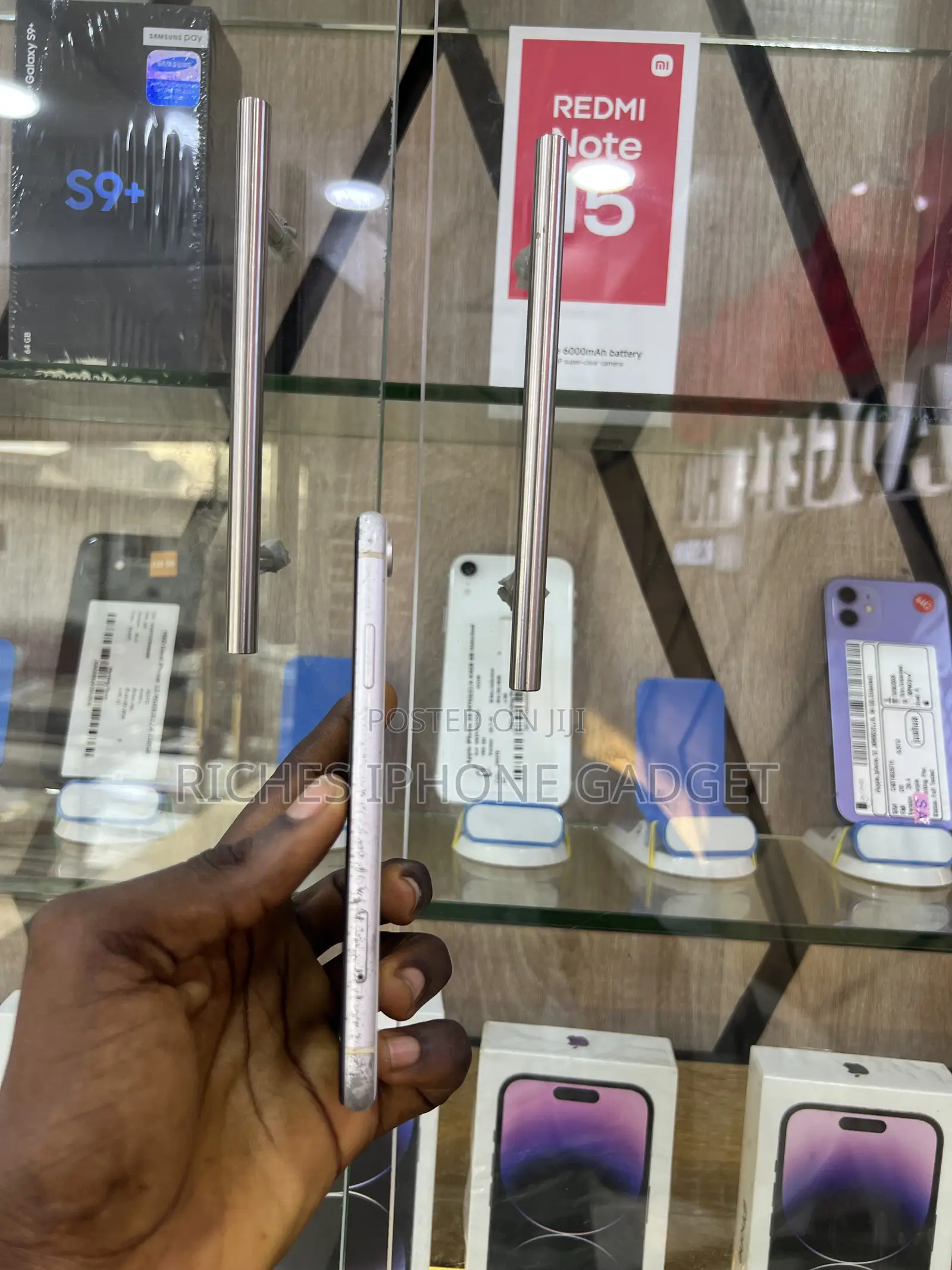Apple iPhone XR 64 GB White