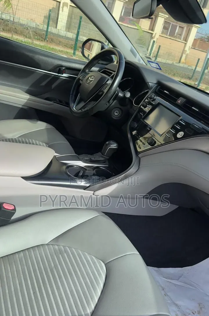 Toyota Camry 2020 Ivory