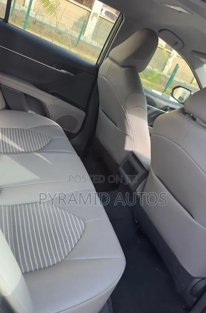 Toyota Camry 2020 Ivory