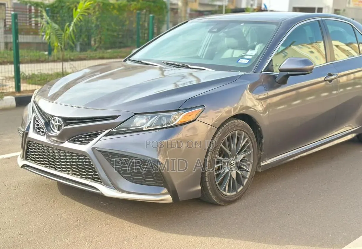 Toyota Camry 2020 Ivory