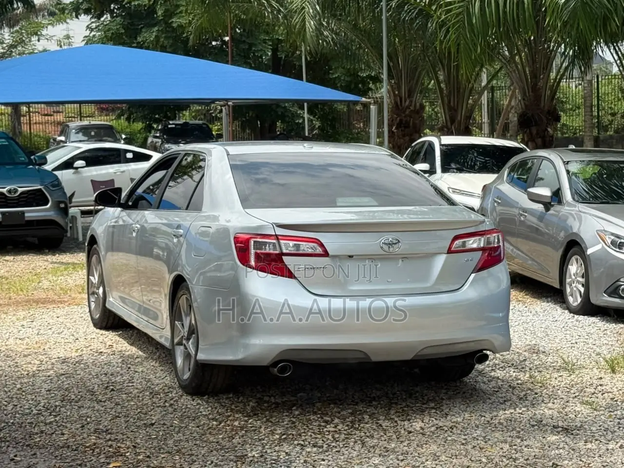 Toyota Camry SE V6 4dr Sedan (3.5L 6cyl 6A) 2013 Silver