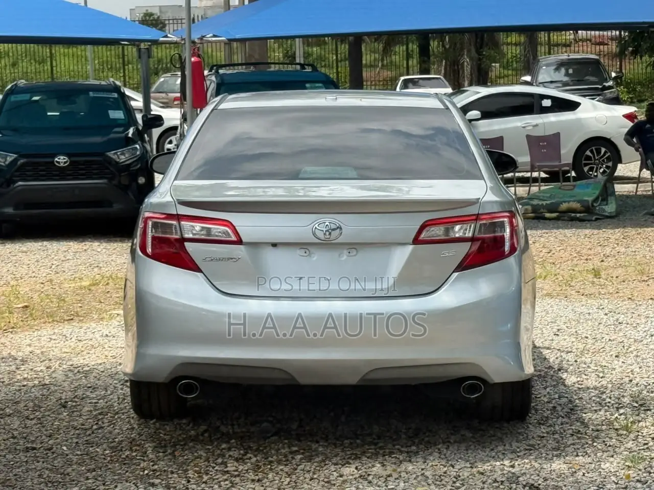 Toyota Camry SE V6 4dr Sedan (3.5L 6cyl 6A) 2013 Silver
