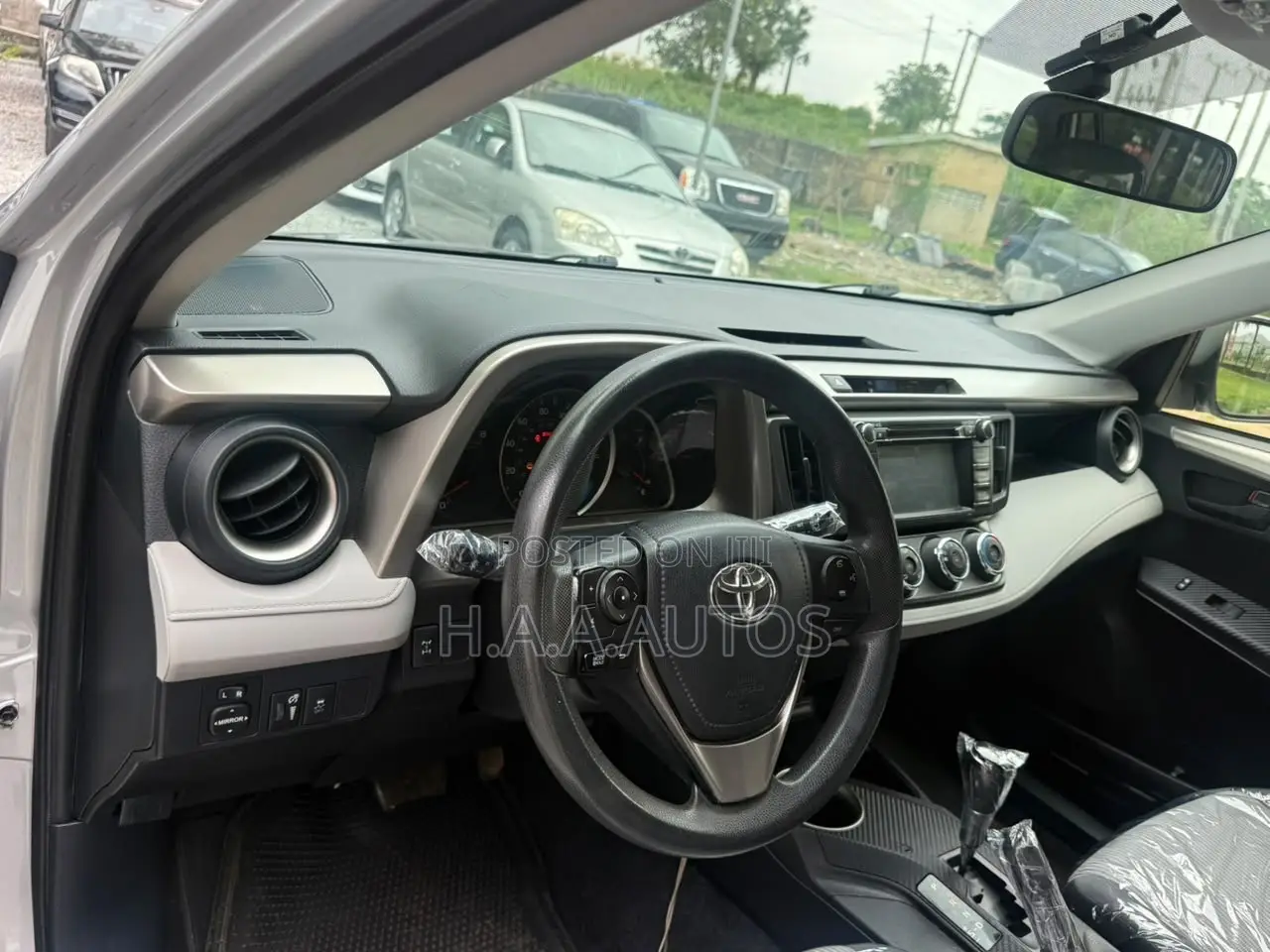 Toyota RAV4 LE 4dr SUV AWD (2.5L 4cyl 6A) 2015 Silver