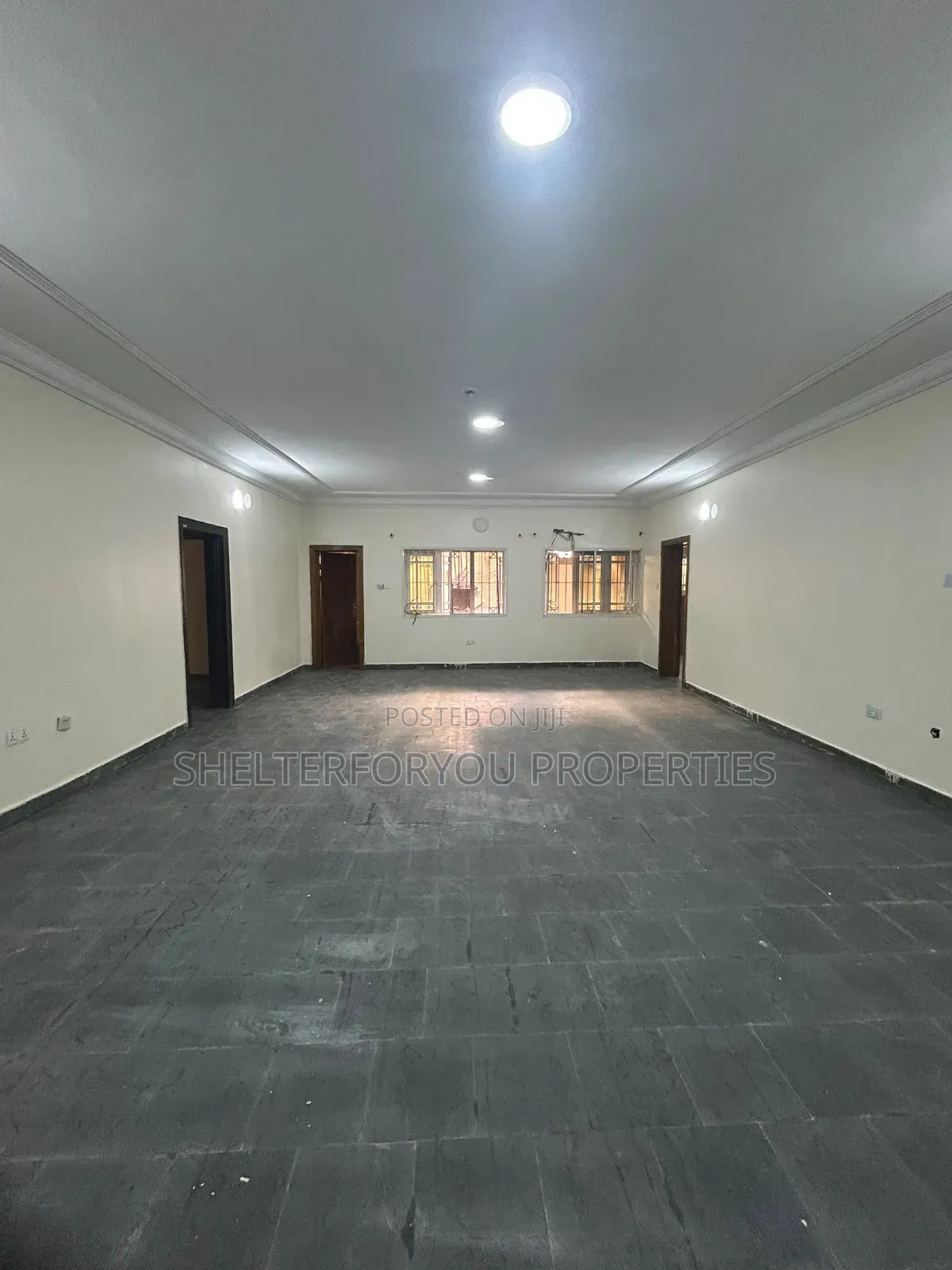 3bdrm Apartment in Lekki Phase 1 for rent