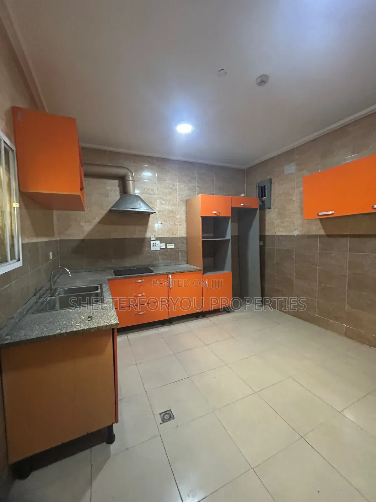 3bdrm Apartment in Lekki Phase 1 for rent