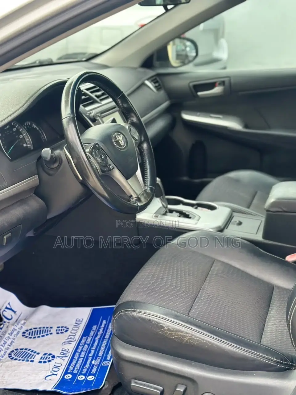 Toyota Camry LE 4dr Sedan (2.5L 4cyl 6A) 2012 Silver