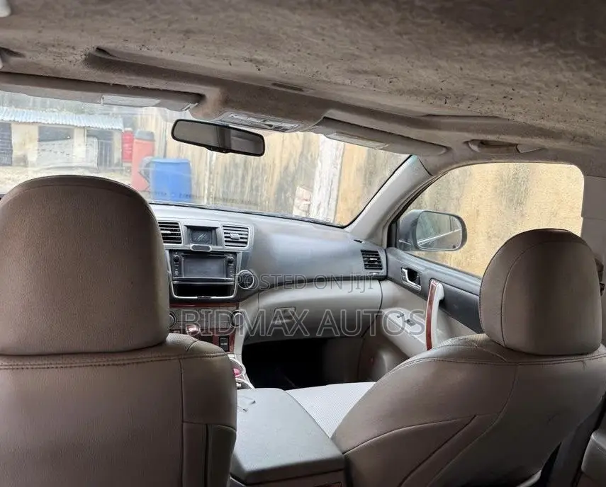 Toyota Highlander Limited 3.5l 4WD 2013 Black
