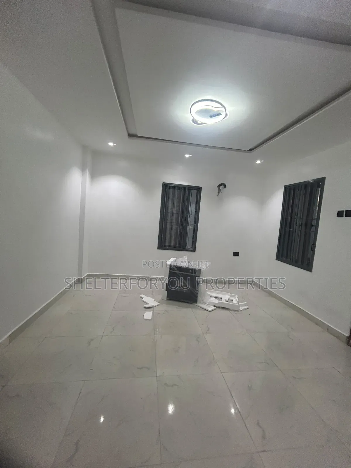 2bdrm Apartment in Lekki Phase 1 for rent