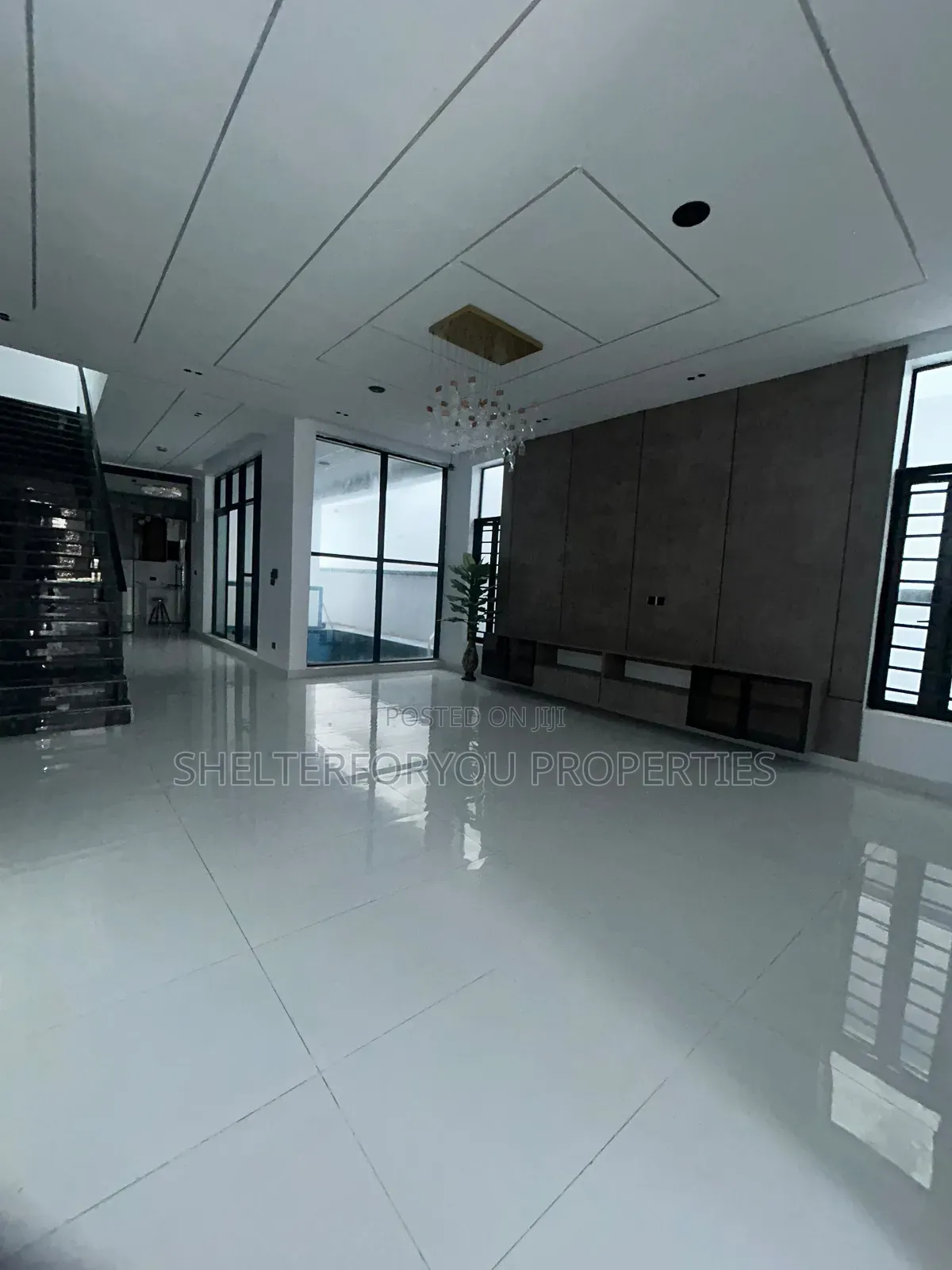 4bdrm Duplex in Lekki Expressway for sale