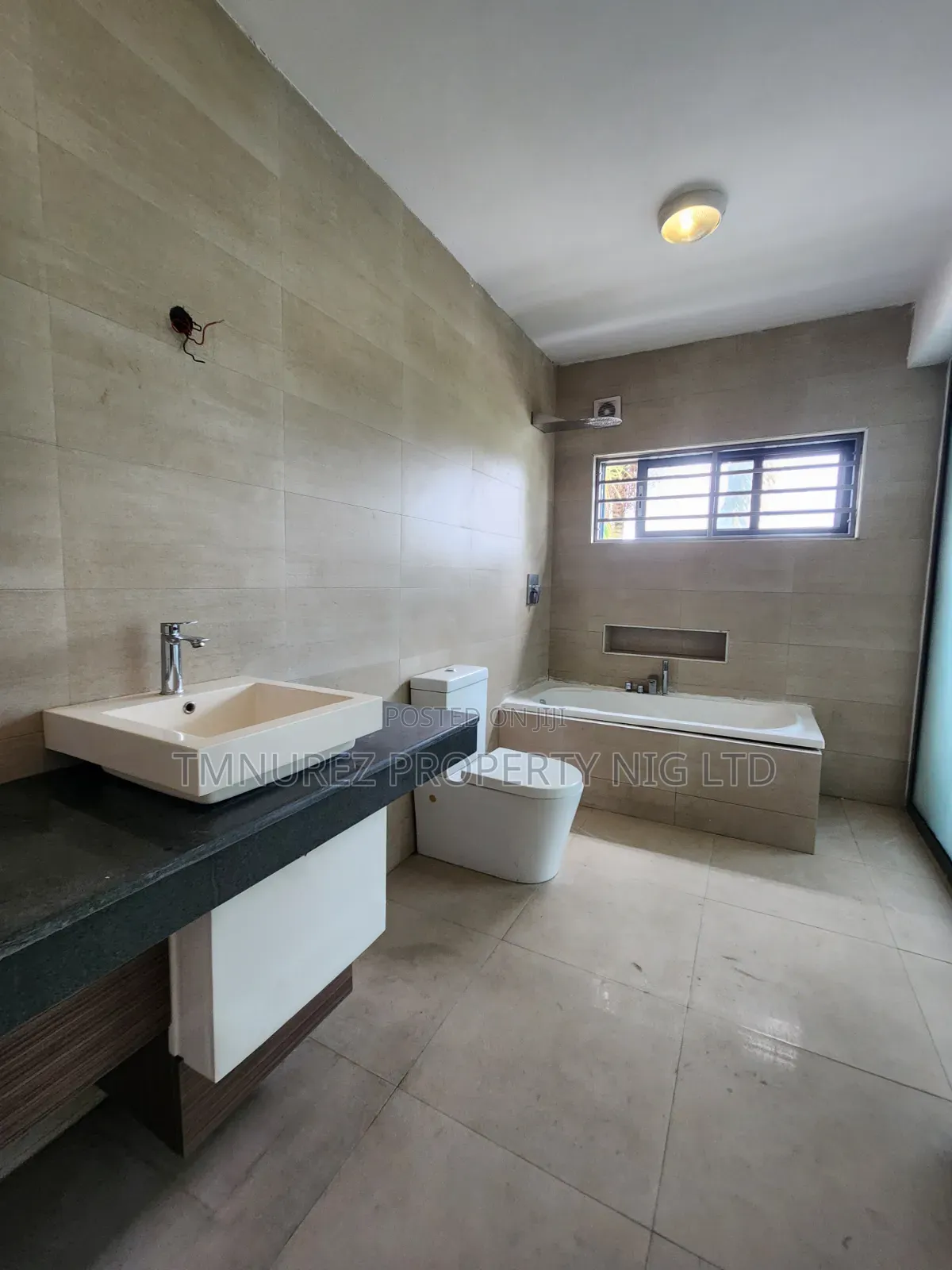 4bdrm Duplex in Chevron for rent