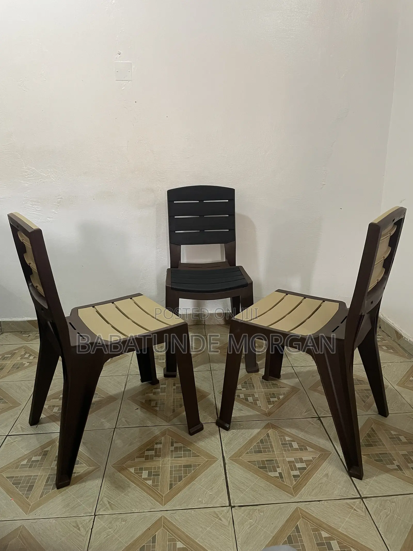 Modern Plastic Dining Chairs