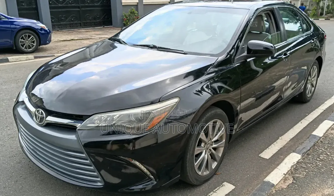 Toyota Camry XLE 4dr Sedan (3.5L 6cyl 6A) 2015 Black