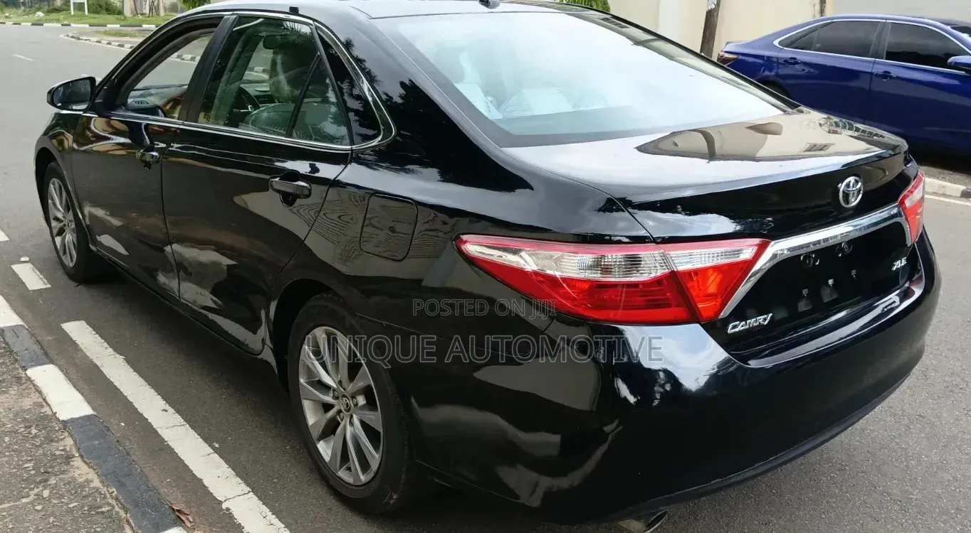 Toyota Camry XLE 4dr Sedan (3.5L 6cyl 6A) 2015 Black