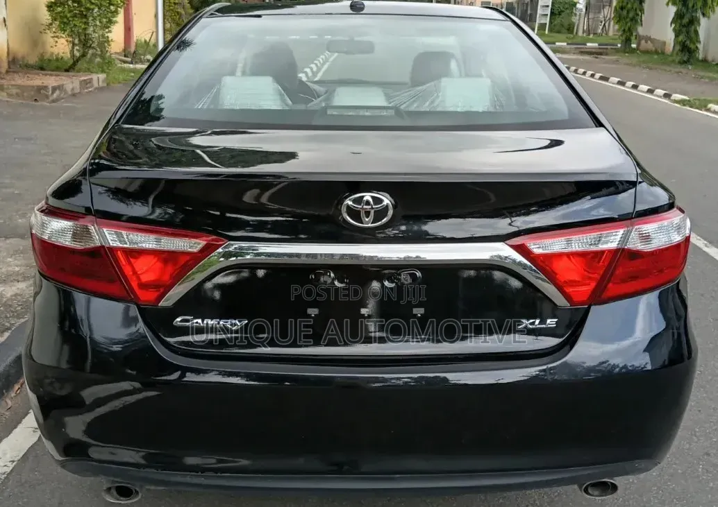 Toyota Camry XLE 4dr Sedan (3.5L 6cyl 6A) 2015 Black