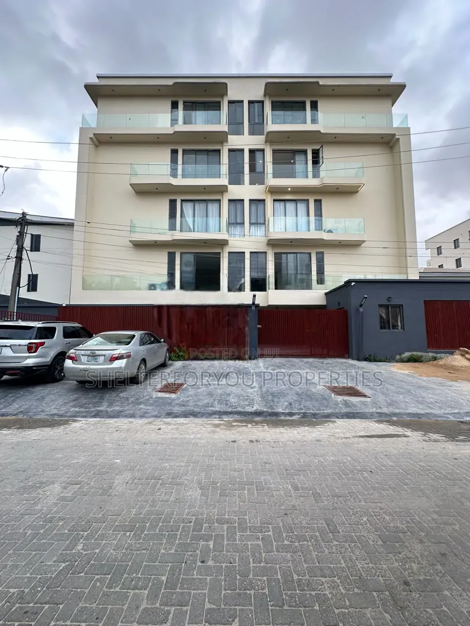 2bdrm Apartment in Lekki Phase 1 for sale