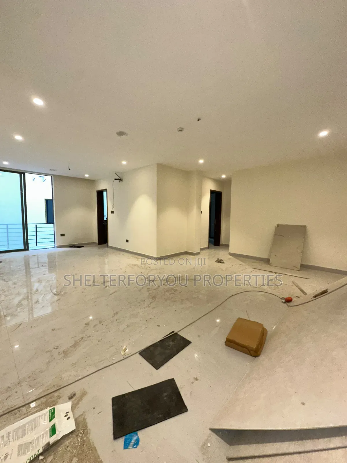 2bdrm Apartment in Lekki Phase 1 for sale