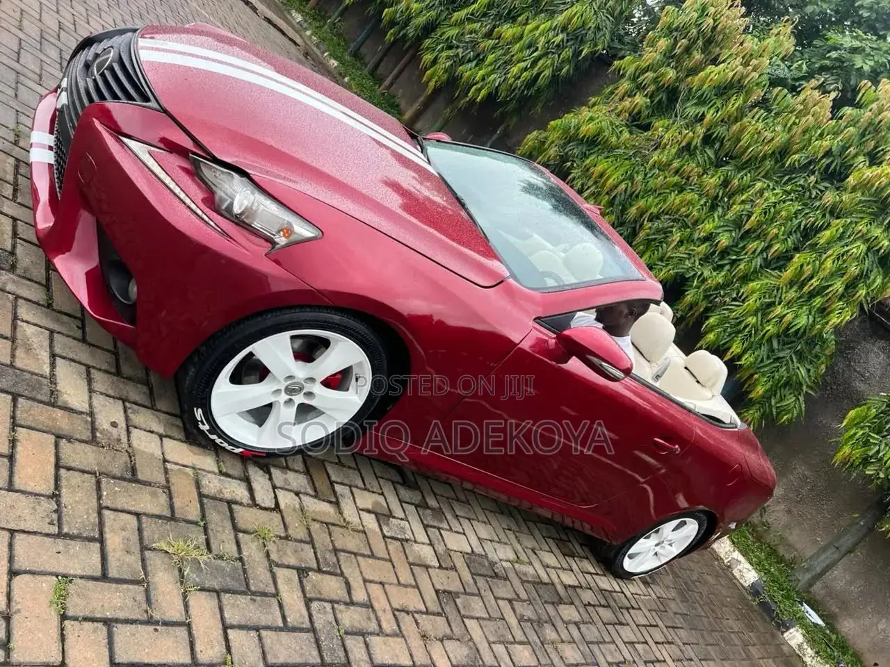 Lexus IS 250 C 2010 Red