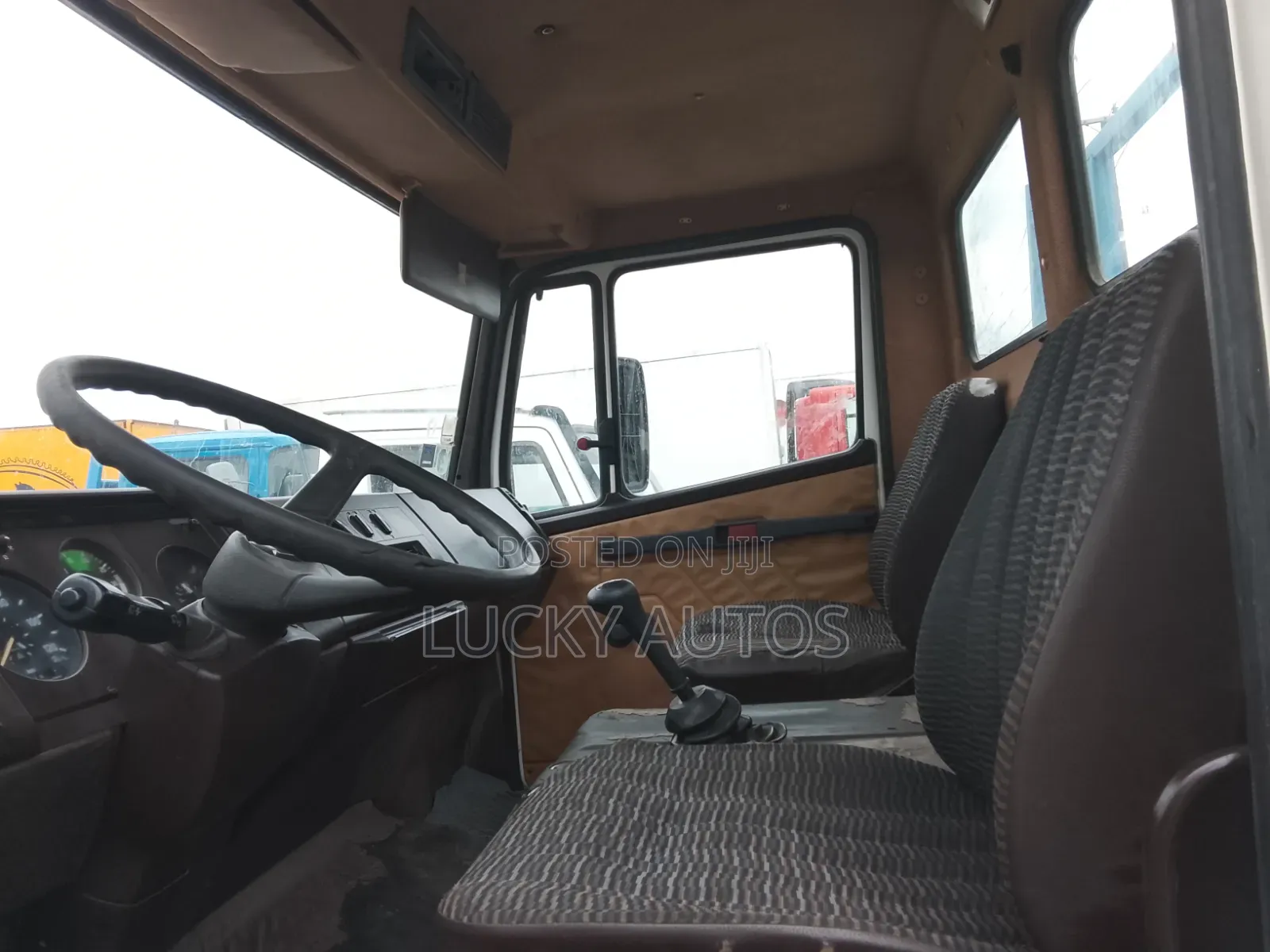 Mercedes-Benz 814
