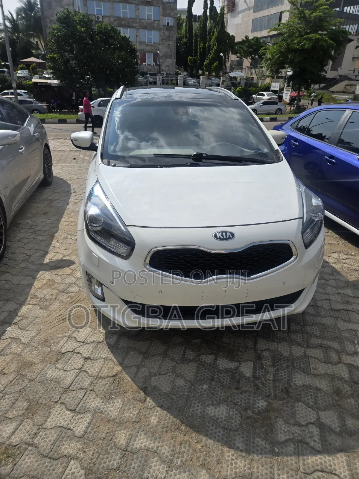 Kia Rondo 2015 White