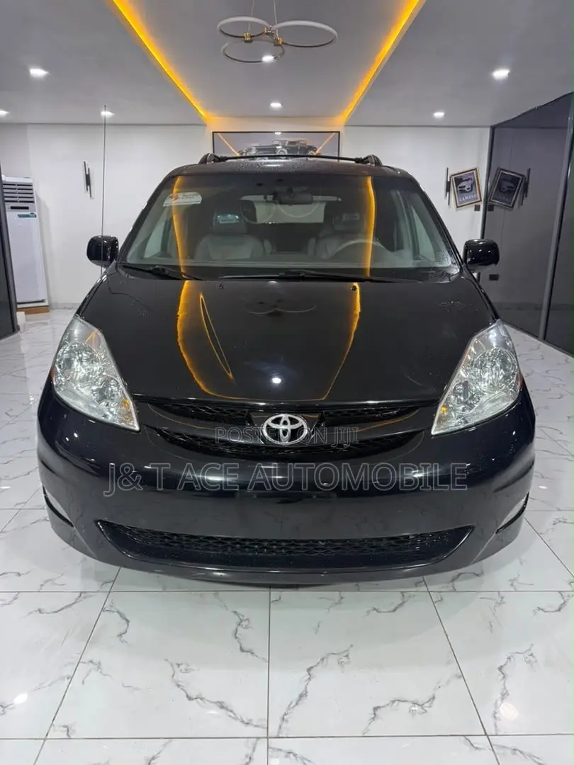 Toyota Sienna 2008 Black