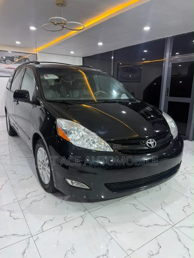 Toyota Sienna 2008 Black