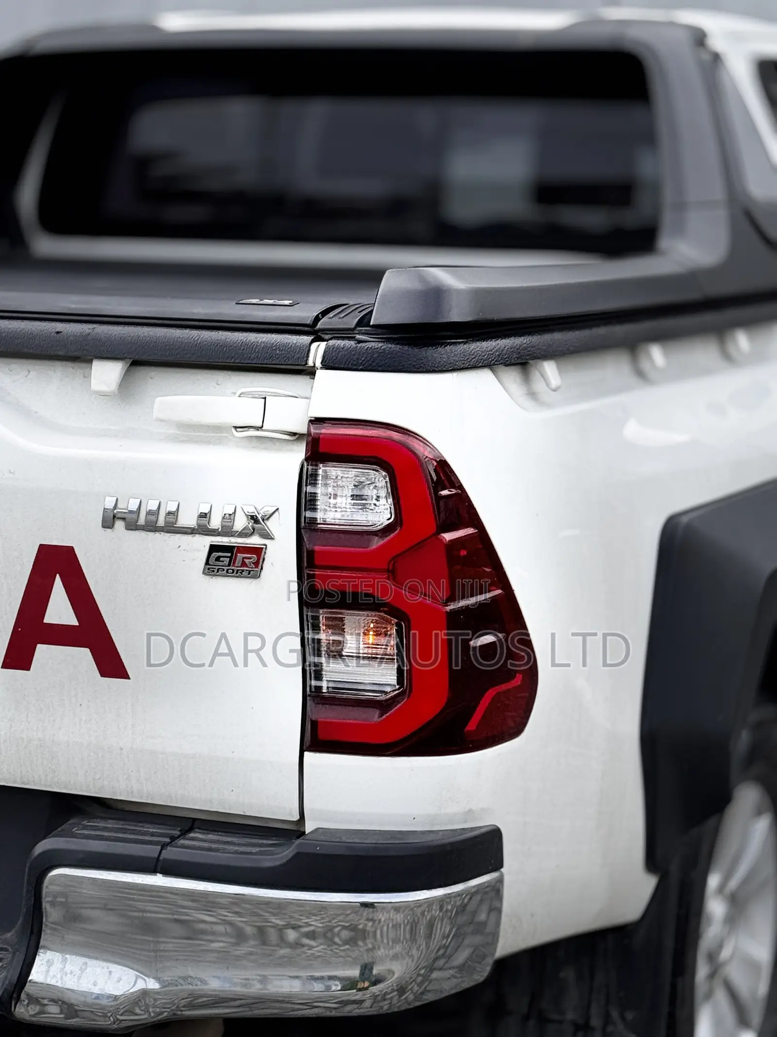 Toyota Hilux 2020 White
