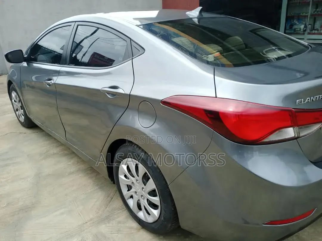 Hyundai Elantra Limited 4dr Sedan (1.8L 4cyl 6A) 2014 Gray