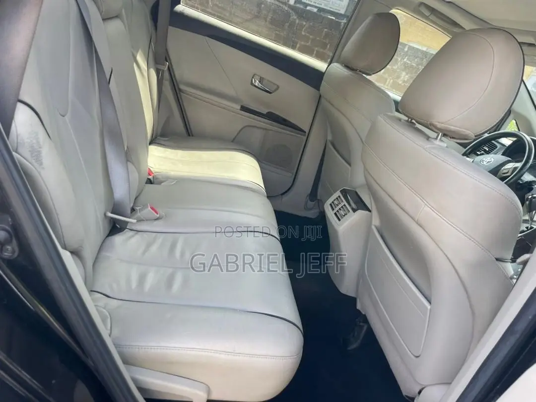 Toyota Venza XLE 2012 Black