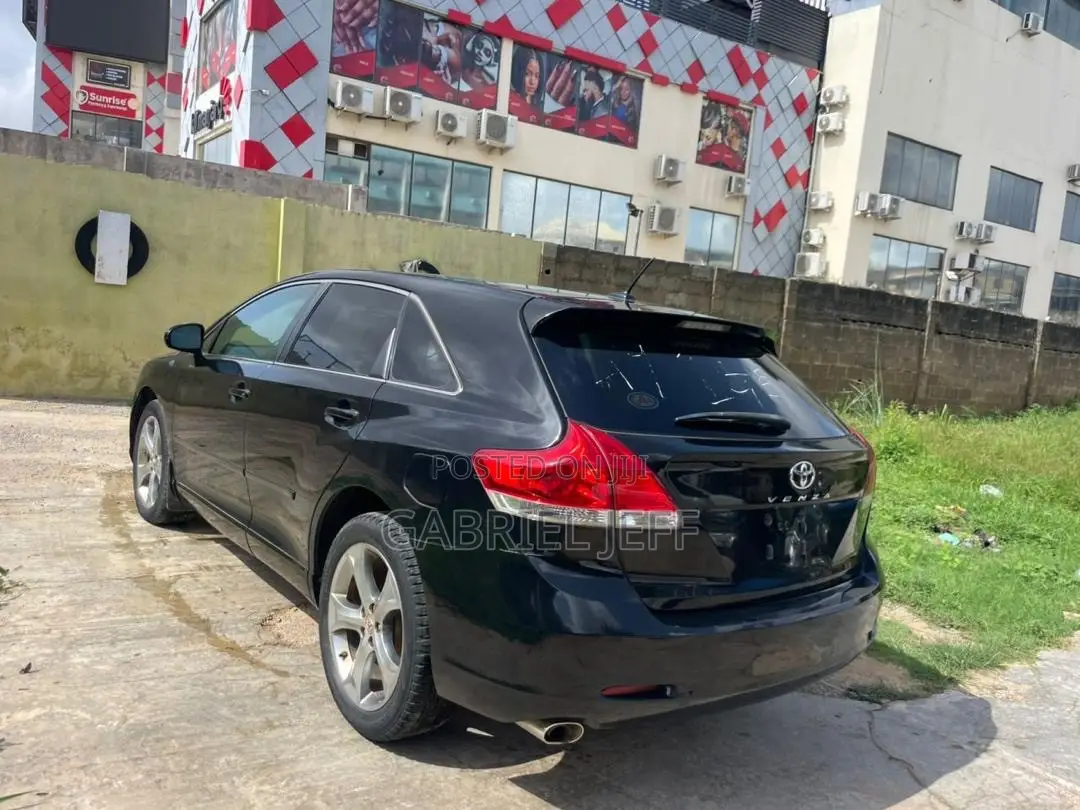 Toyota Venza XLE 2012 Black