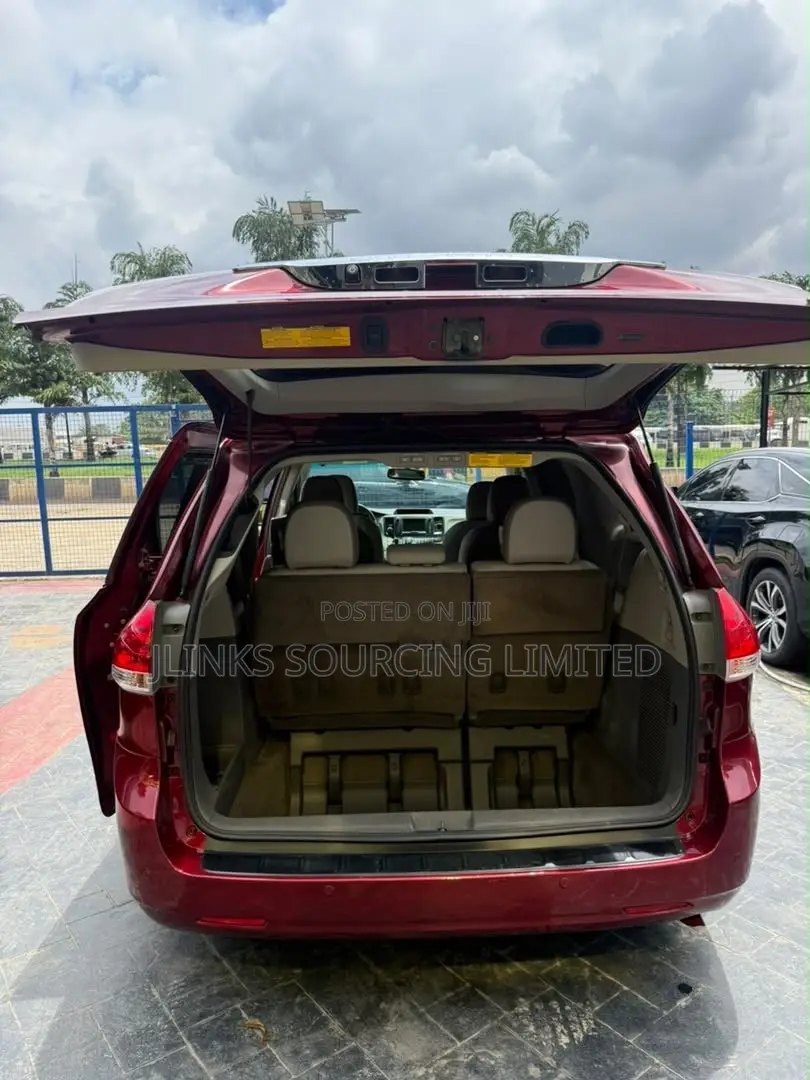 Toyota Sienna Limited 7 Passenger 2012 Red