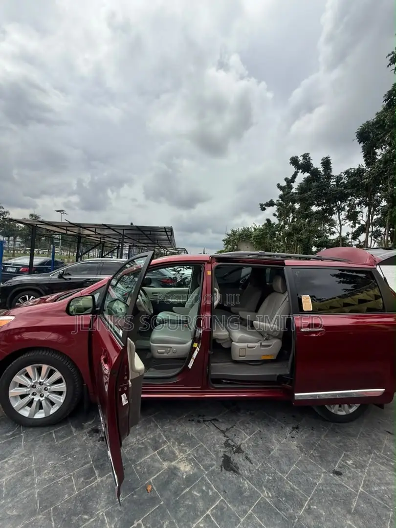 Toyota Sienna Limited 7 Passenger 2012 Red