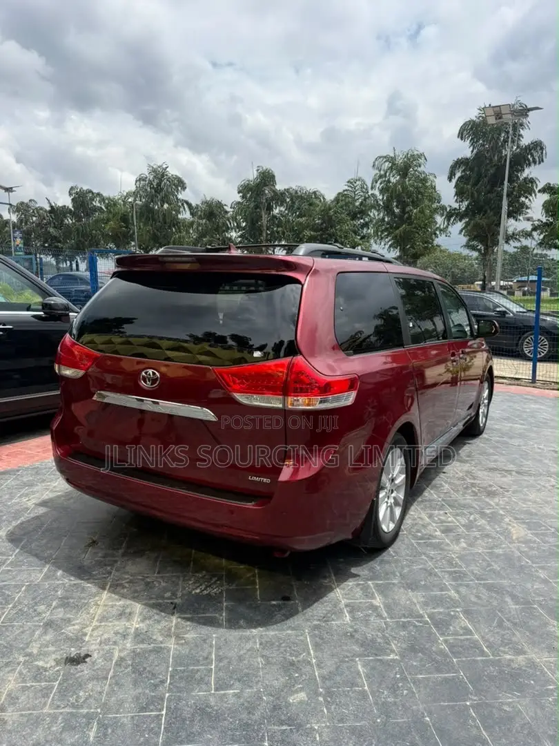 Toyota Sienna Limited 7 Passenger 2012 Red