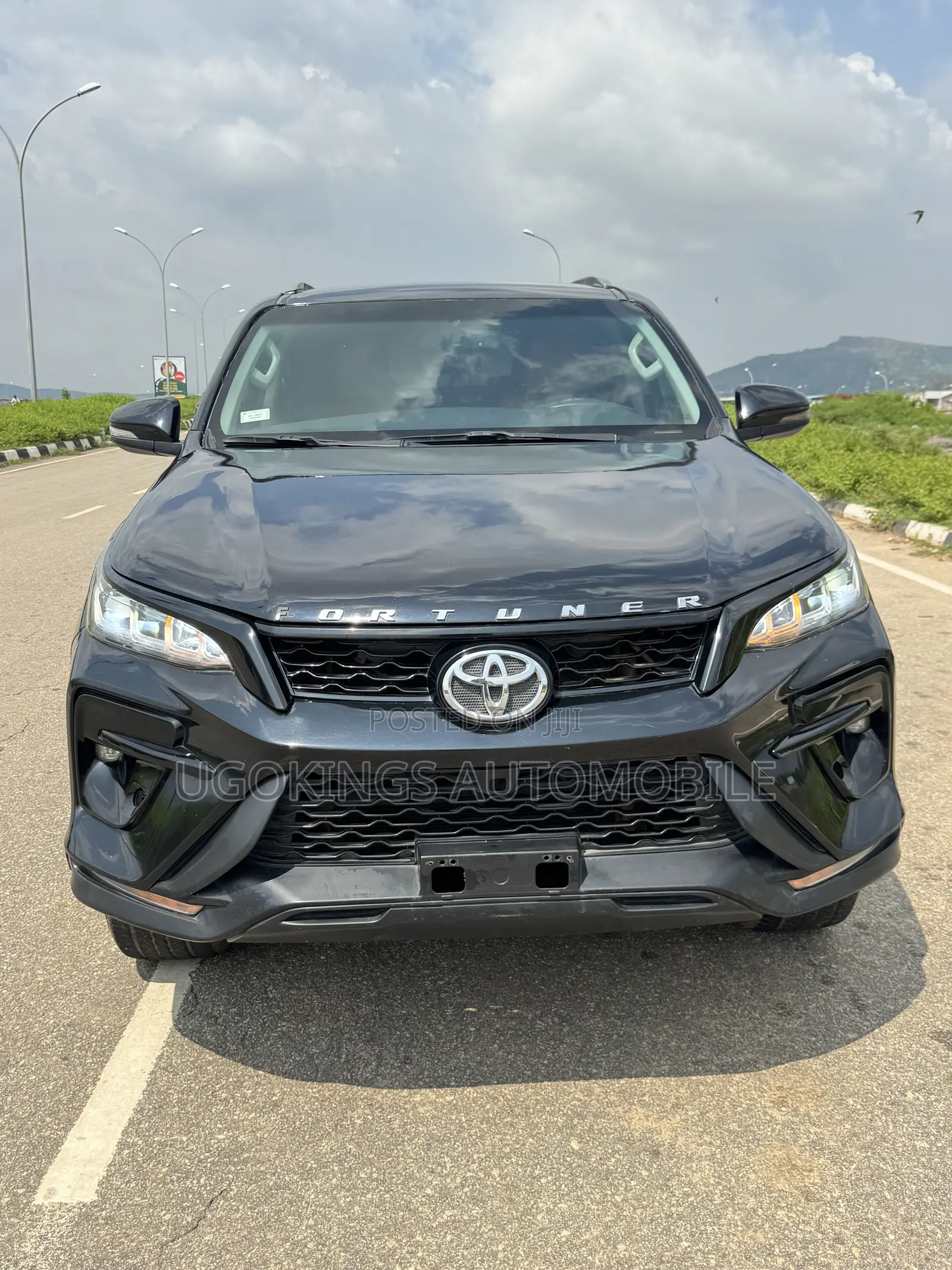 Toyota Fortuner 2019 Black
