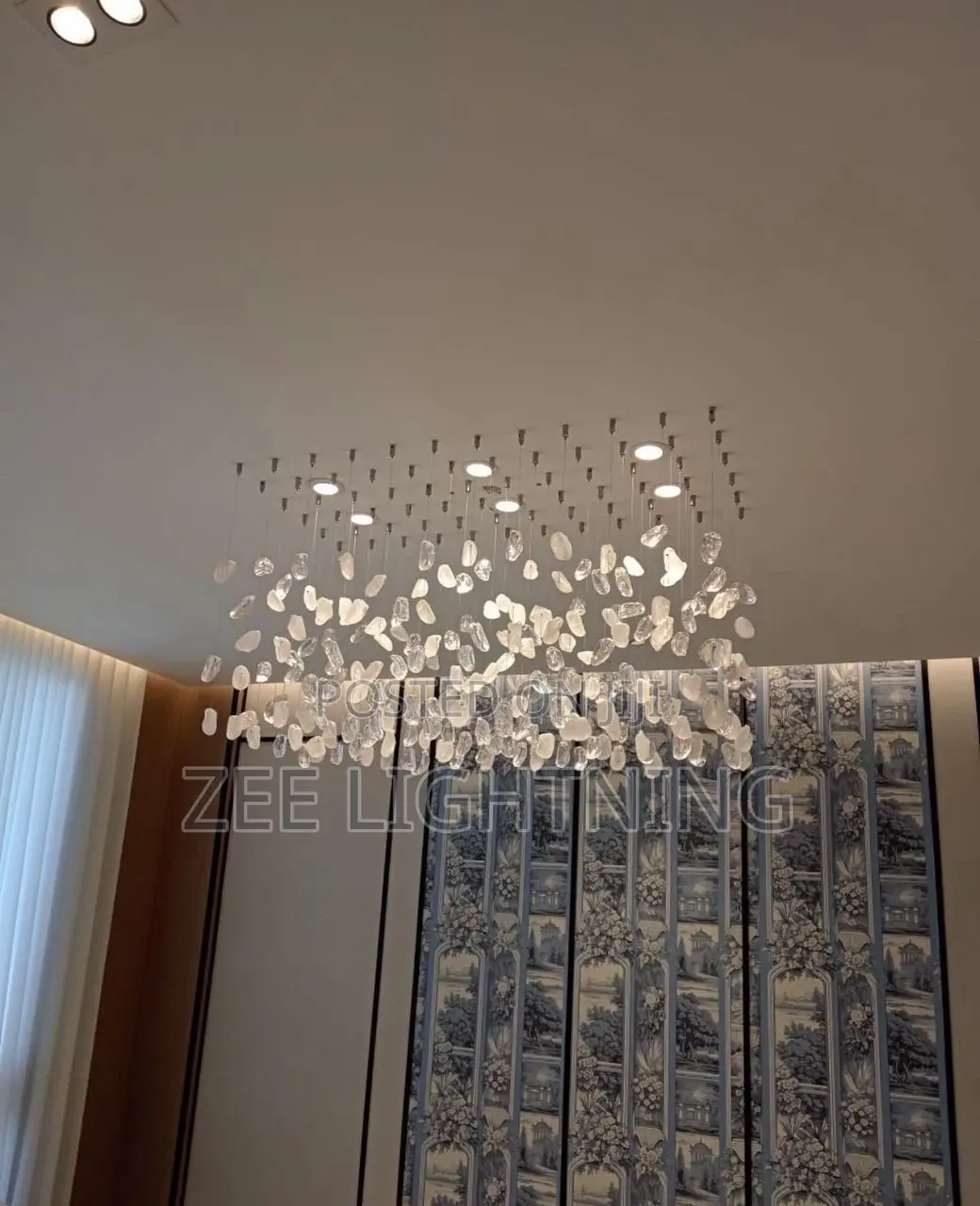 Luxury Modern Crystal Stone Chandelier ( Set of 50)