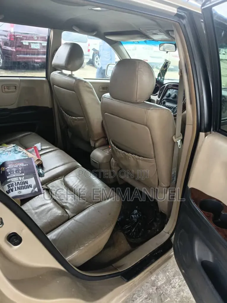 Toyota Highlander 2024 Gold