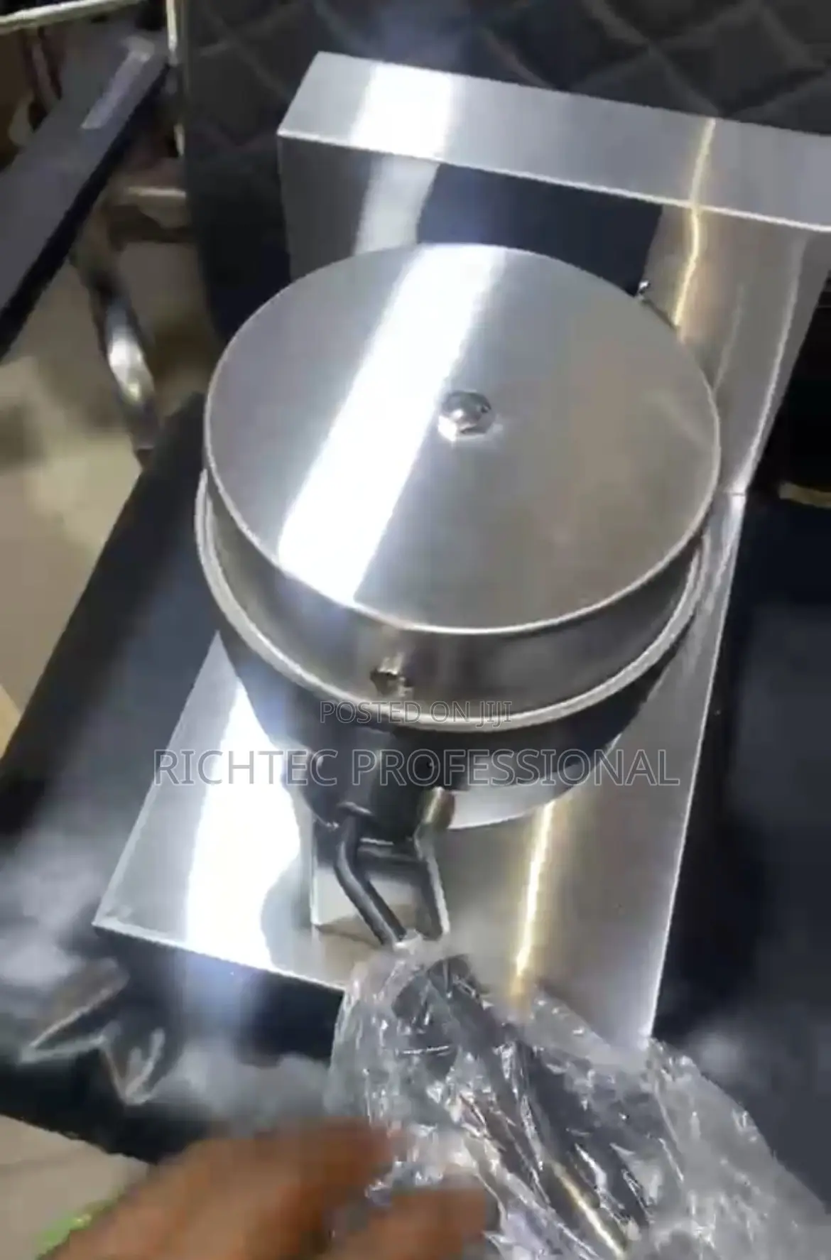 Commercial Electric Rotary Waffle Maker. Stainless Steel Single Waffle