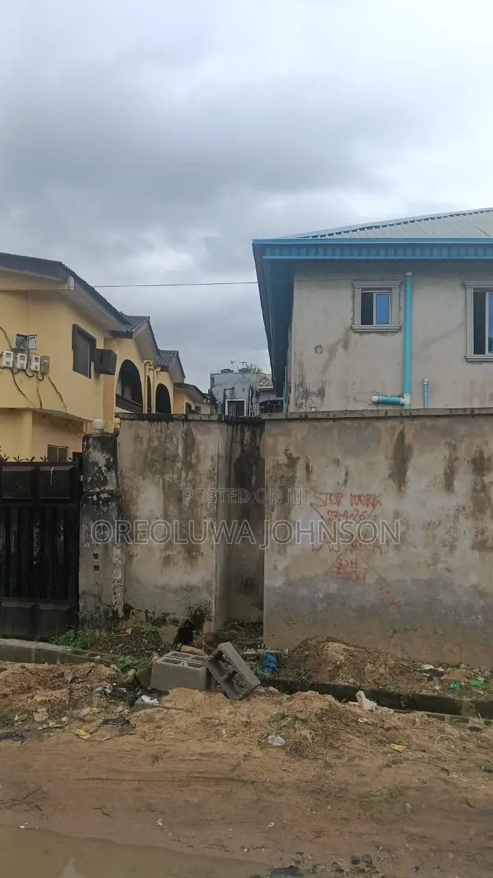 3bdrm Block of Flats in Ejigbo for sale