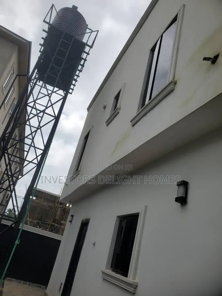 4bdrm Duplex in Airport View Estate, Oshimili North for sale