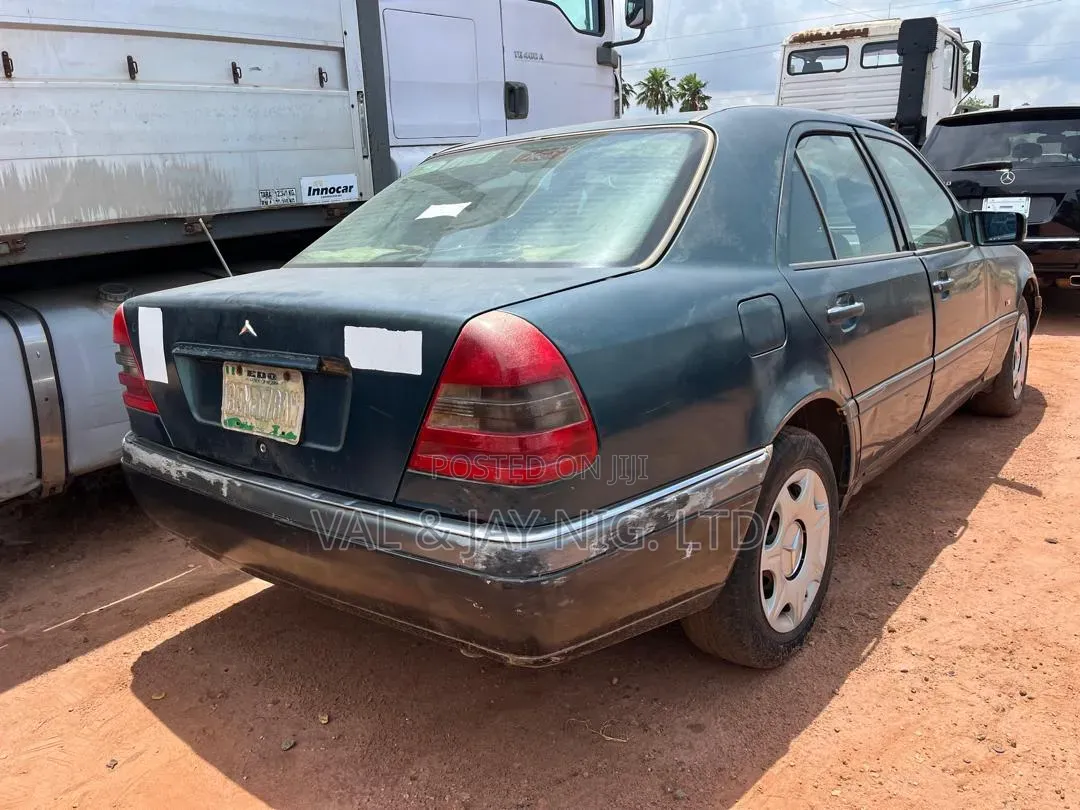 Mercedes-Benz C-Class C 180 (W203) 2002 Green
