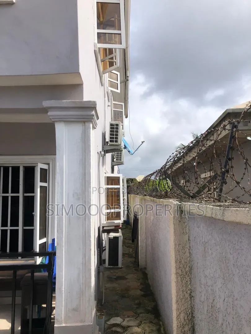 4bdrm Duplex in Ogunfayo, Awoyaya for sale