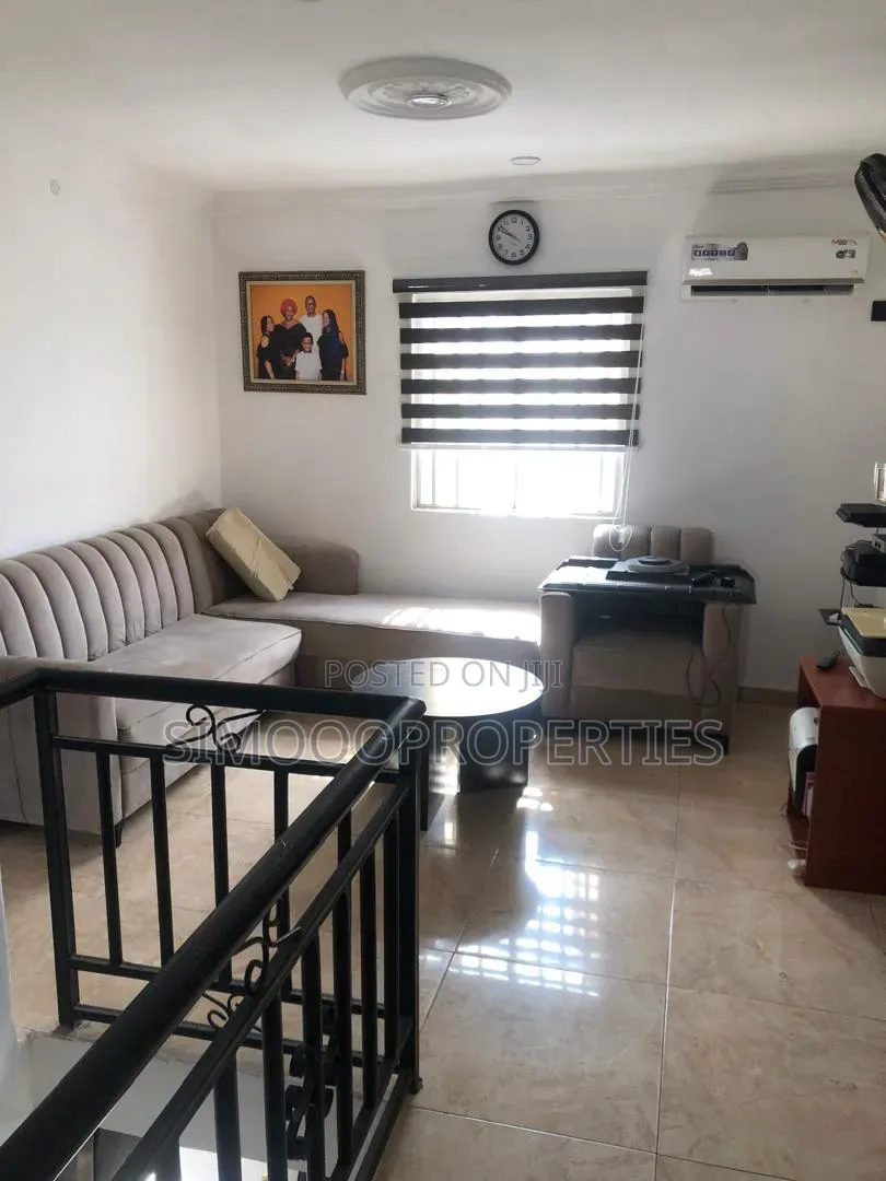 4bdrm Duplex in Ogunfayo, Awoyaya for sale