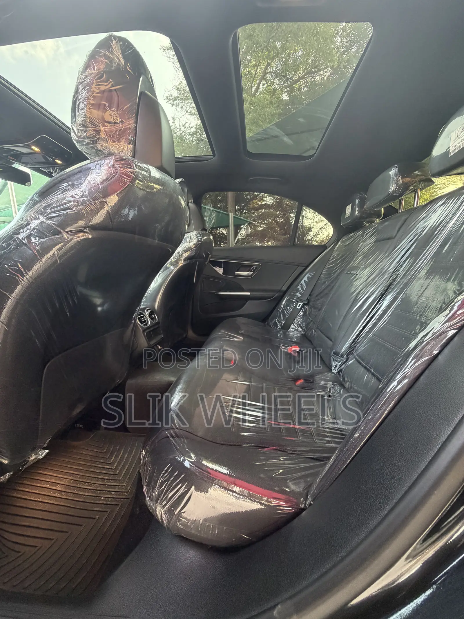 Mercedes-Benz C300 2024 Black