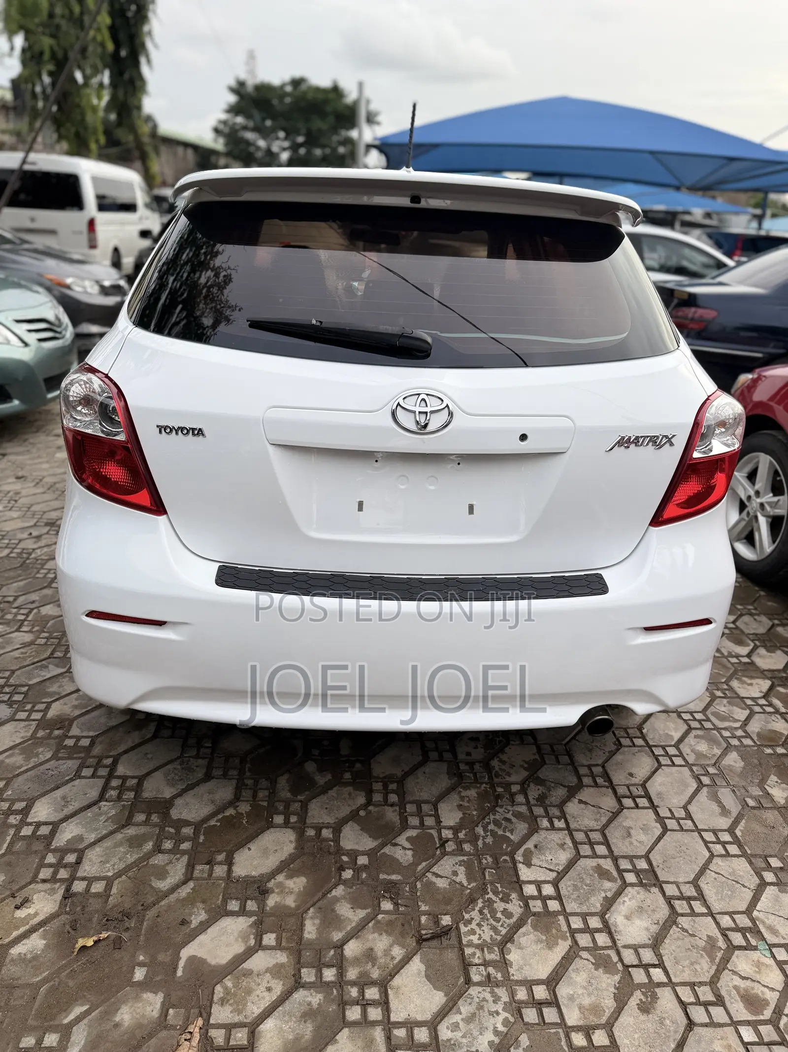 Toyota Matrix 2010 White