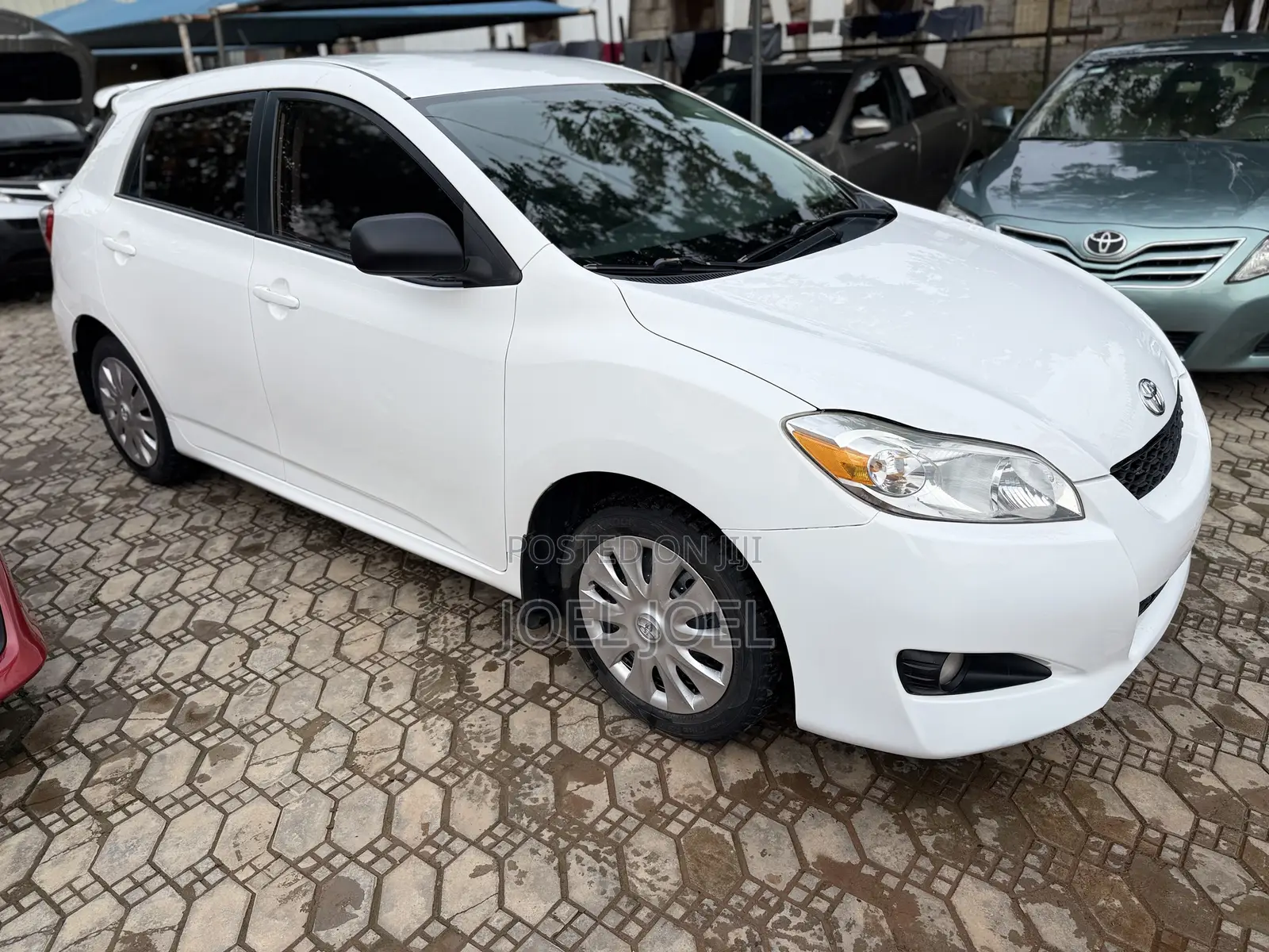 Toyota Matrix 2010 White