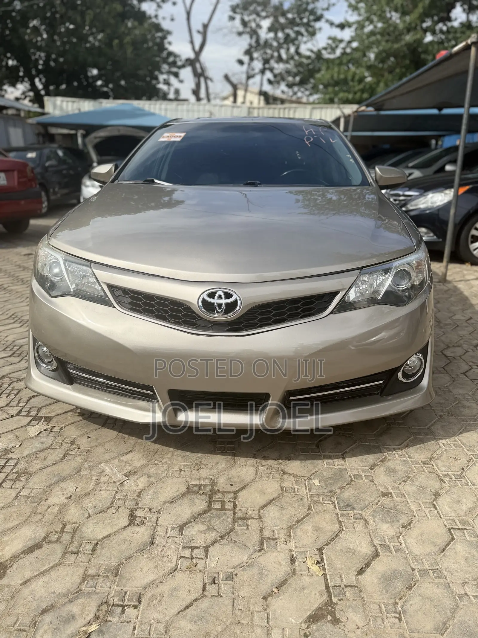 Toyota Camry 2013 Gold