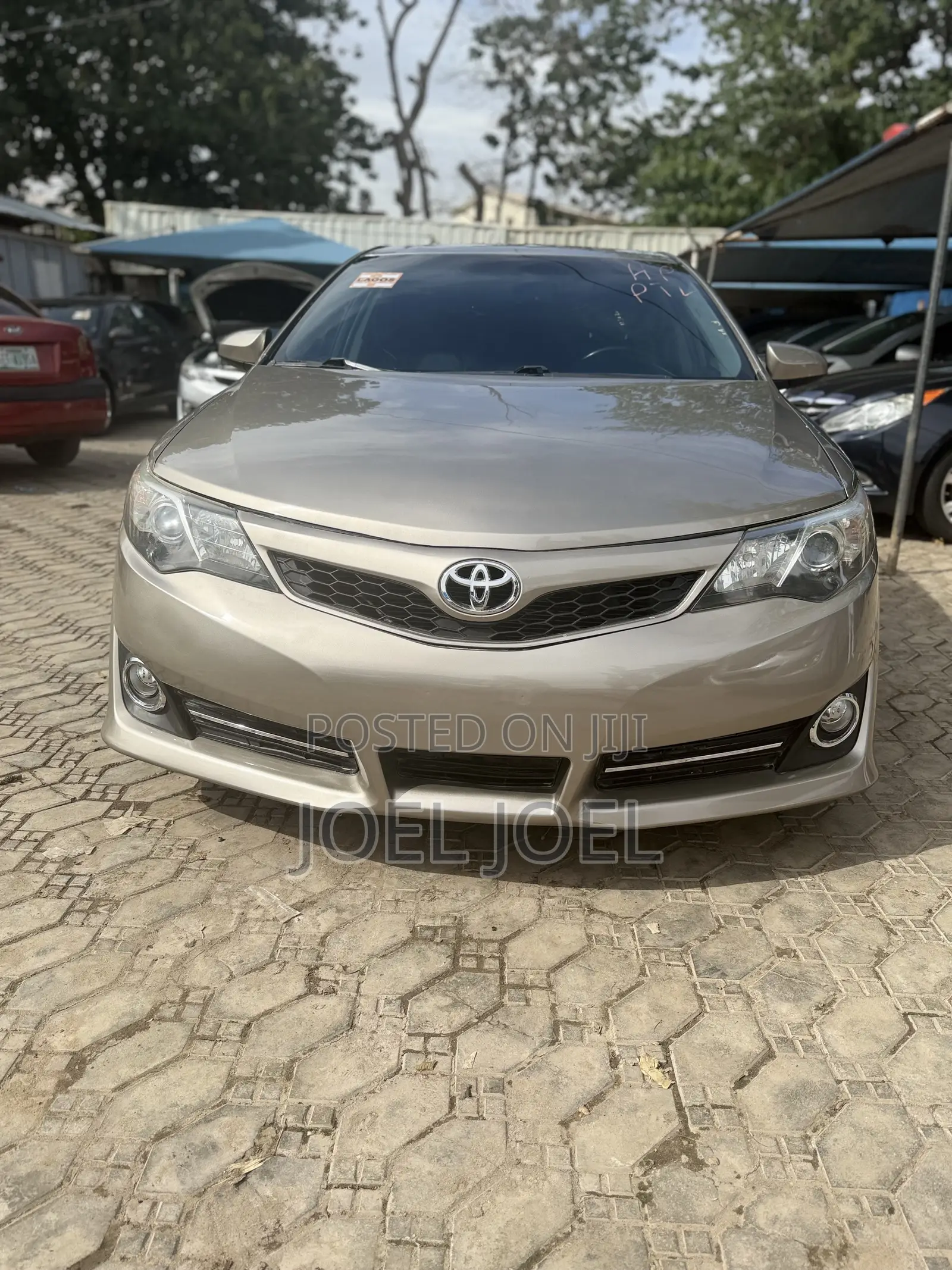 Toyota Camry 2013 Gold
