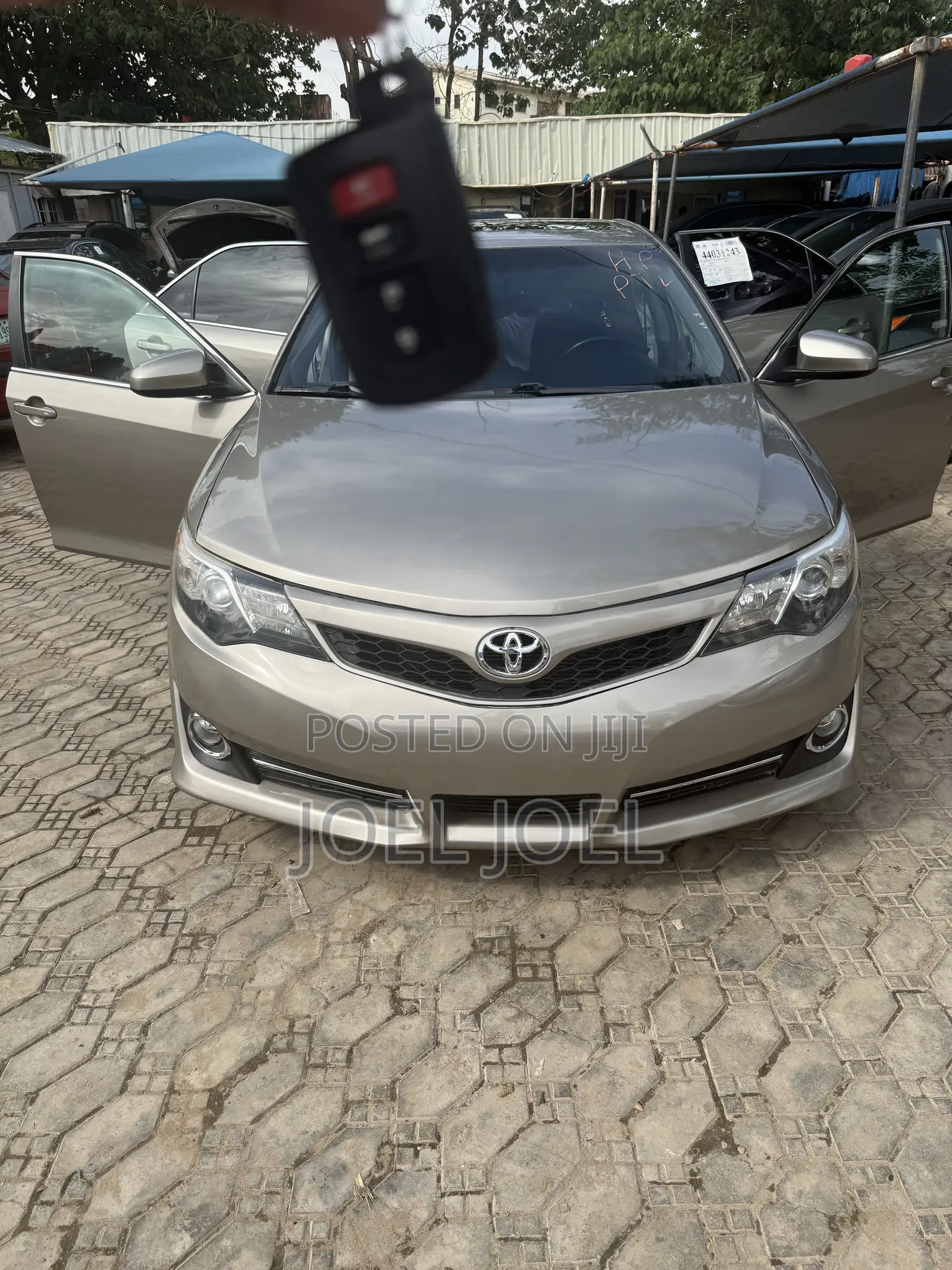 Toyota Camry 2013 Gold