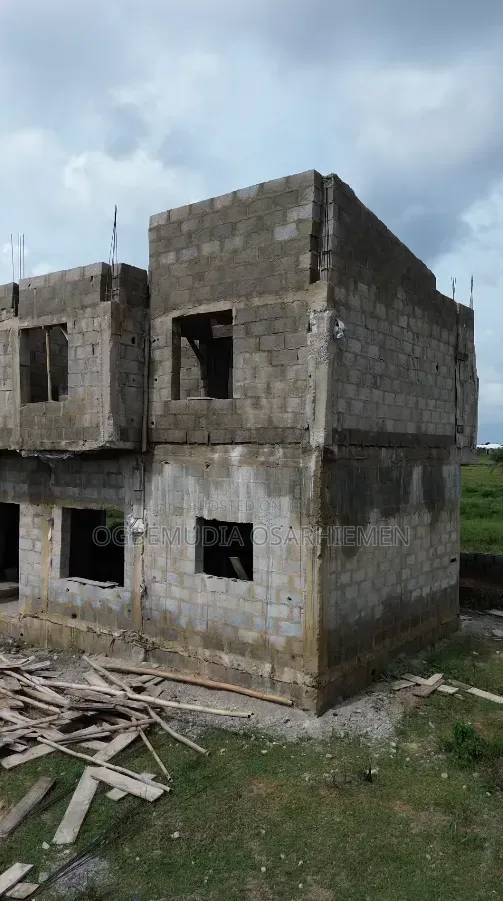 500sqm Estate Land for 5 Bedroom Detached Duplex With BQ With RofO