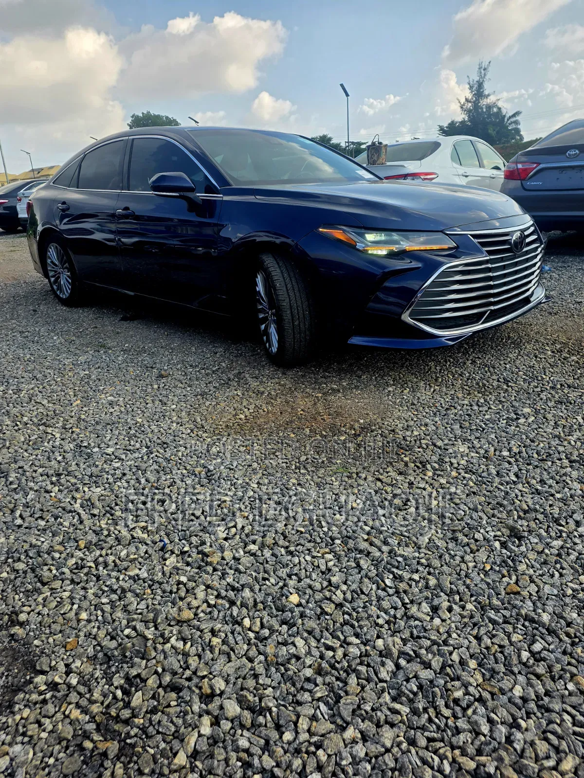 Toyota Avalon Limited 2020 Blue